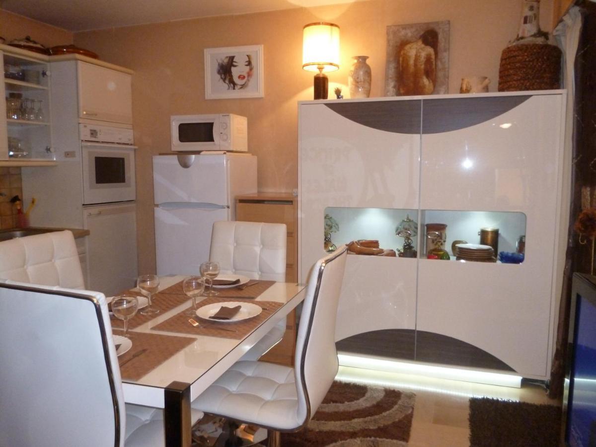 Lovely With Terrace Appartement